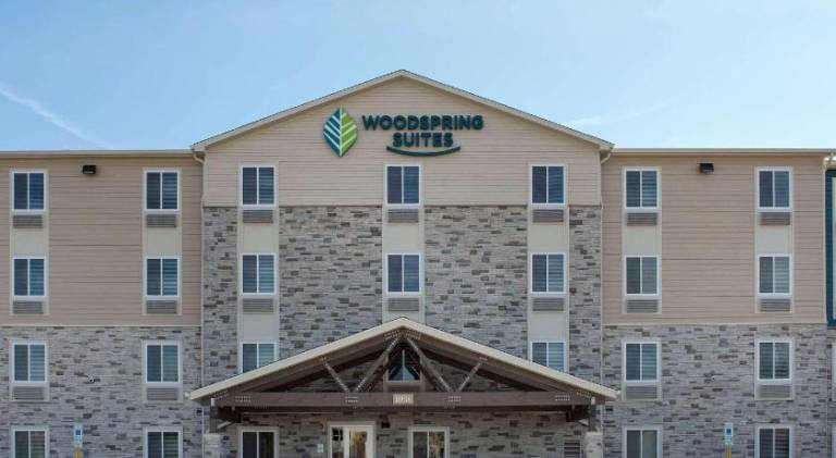 WoodSpring Suites Chicago Tinley Park in Tinley Park, IL