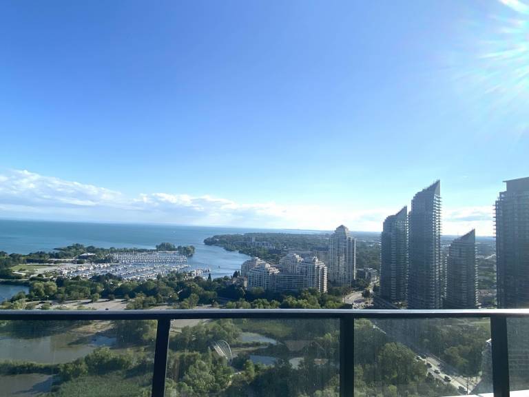 Condo  Etobicoke