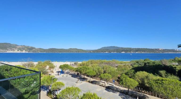 Wonderful serviced apartment with pool & yard | Next to the beach | Pets allowed in Setubal