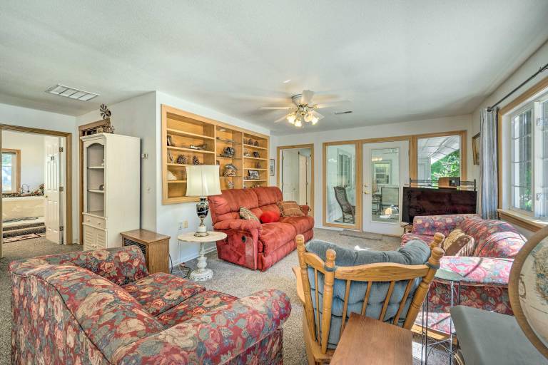 Caldwell Country Home on Quiet Acreage — photo 4