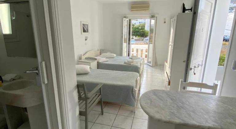 Beautiful apartment with patio & yard | Pets allowed — photo 2