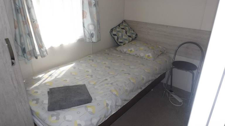 Cosy 3 Bedroom Lodge at Avonvale Holiday Park — photo 2