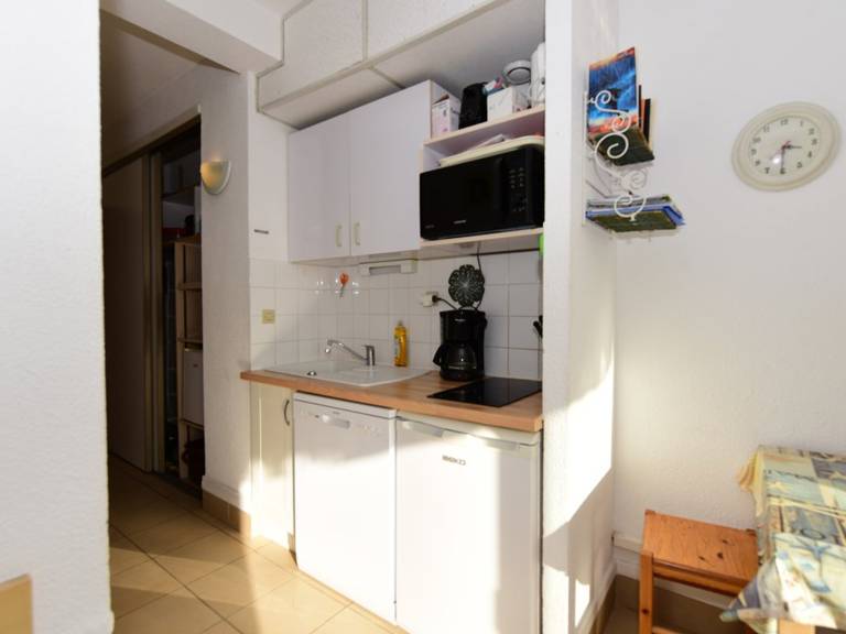 Studio with 1 room for 4 persons — photo 5
