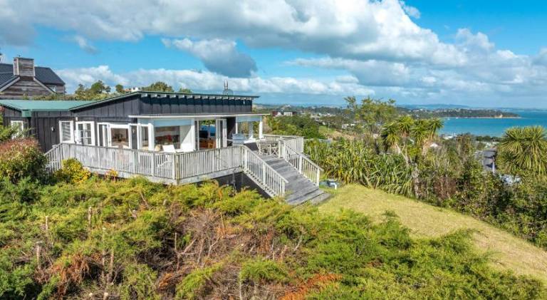 Vacation home with garden, patio & barbecue | Pets allowed — photo 4