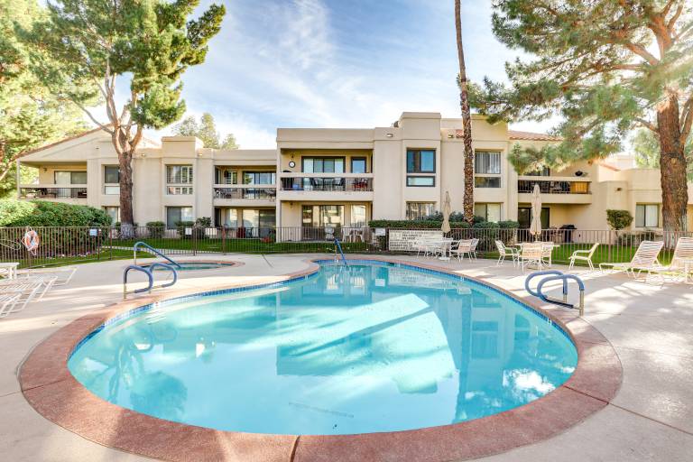 Apartment Cathedral City