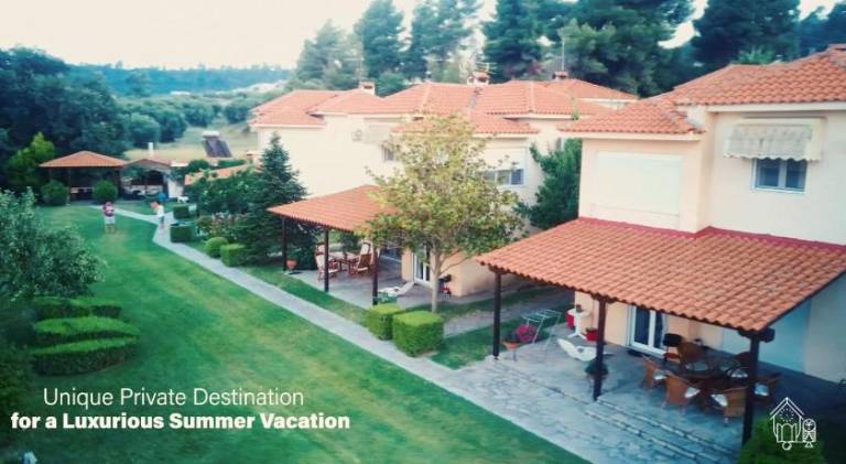 Villa with terrace & yard | Pets are welcome — photo 5