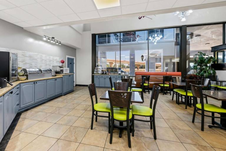 SureStay Plus by Best Western Lubbock Medical Center — photo 3