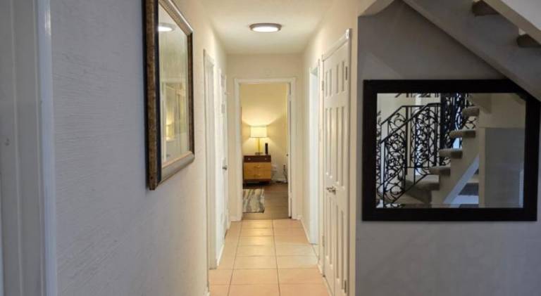 Spacious vacation home with pool | Pets allowed — photo 3
