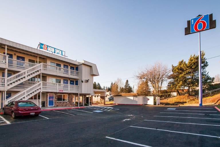 Motel 6 Bremerton, WA — photo 5