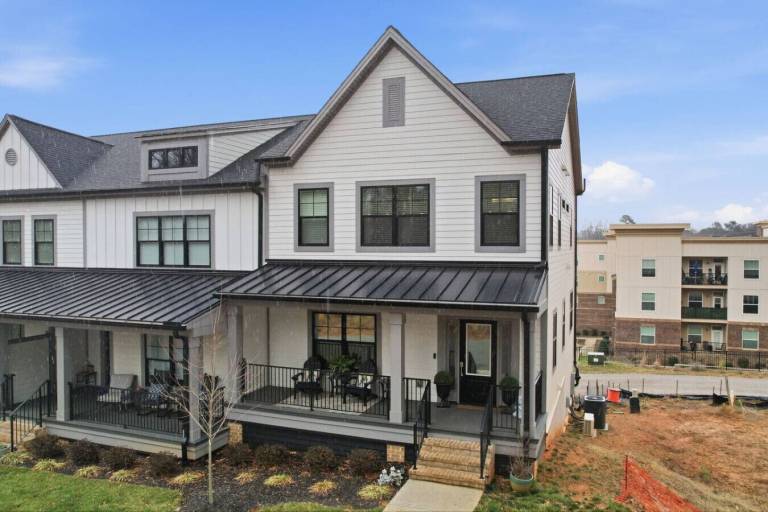 House  Weddington