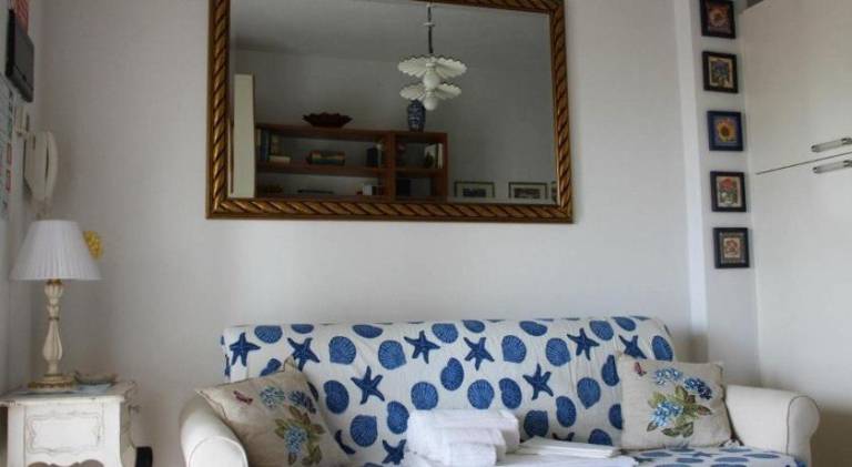 Serviced apartment with pool, yard & patio | Pets are welcome — photo 2