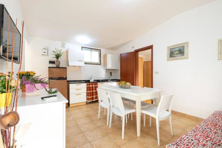 Family-oriented villa with yard | Garden view | Pet-friendly — photo 2
