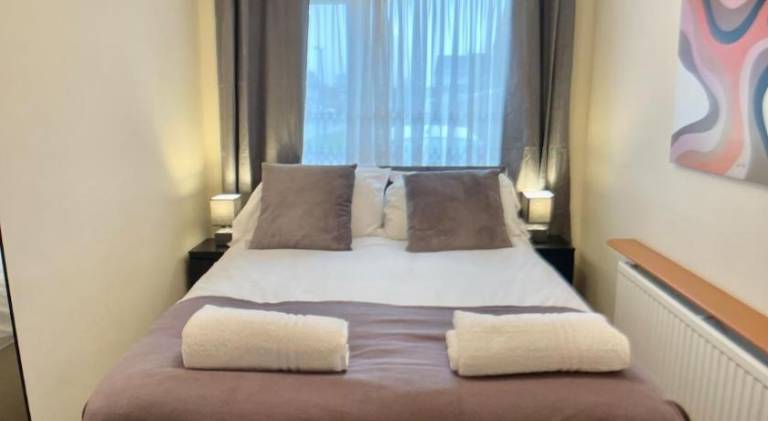Vacation home with 4 rooms for 8 persons in Swindon