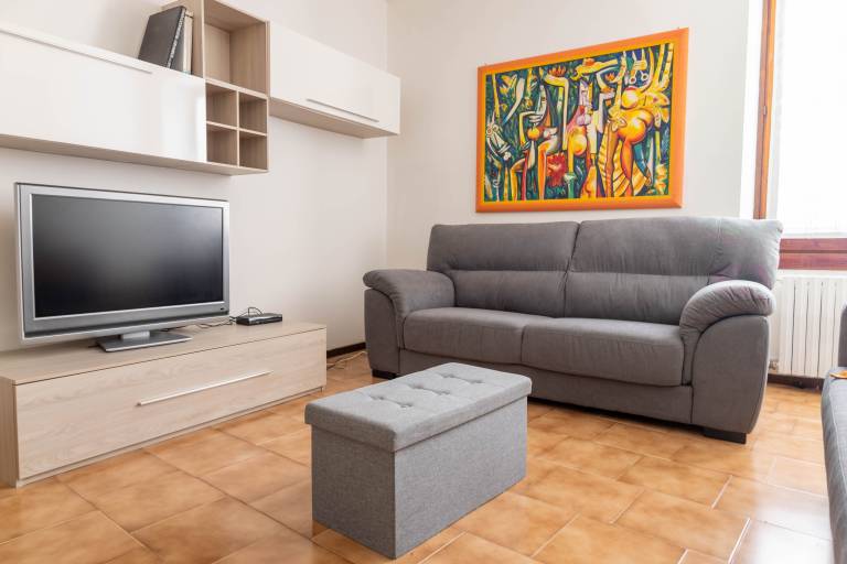 Family-oriented nice apartment | City view | Pets are welcome — photo 2