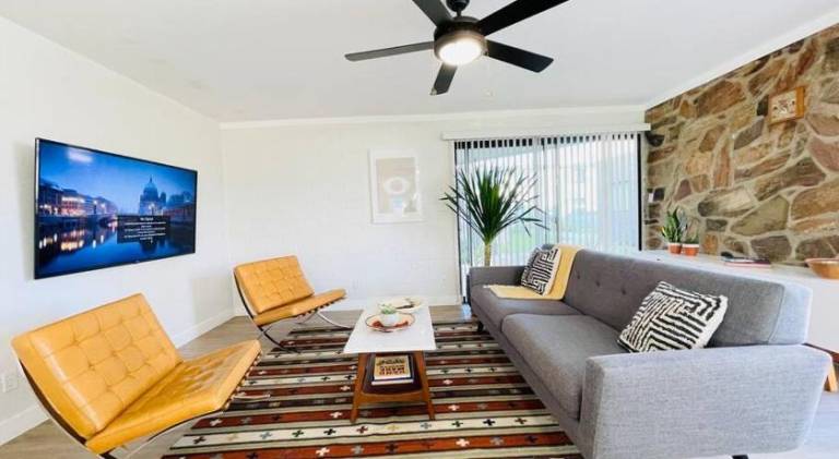 Holiday apartment with pool — photo 2