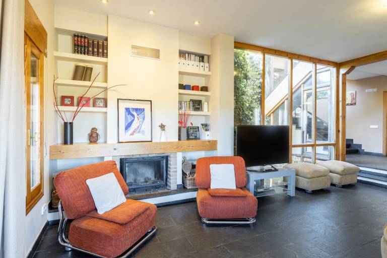 Apartment 'Casa Rural Cantueso 1' with Mountain View, Private Terrace and Wi-Fi — photo 4