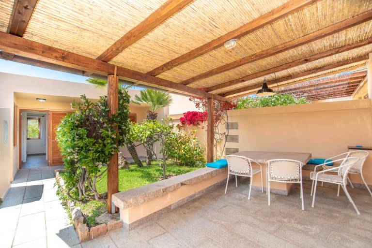 Fully equipped vacation home with garden | Sea view | Next to the beach | Dogs allowed — photo 2