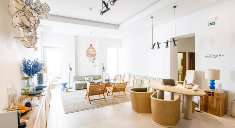 Family-friendly nice serviced apartment with terrace & pool | Next to the beach | Pets are welcome — photo 4