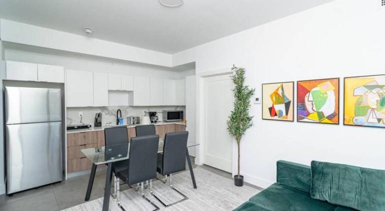 Modern Cozy 2BR Oasis with King Beds Near Marlins Park & Brickell — photo 3