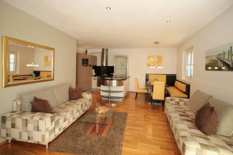 Holiday apartment with terrace — photo 3