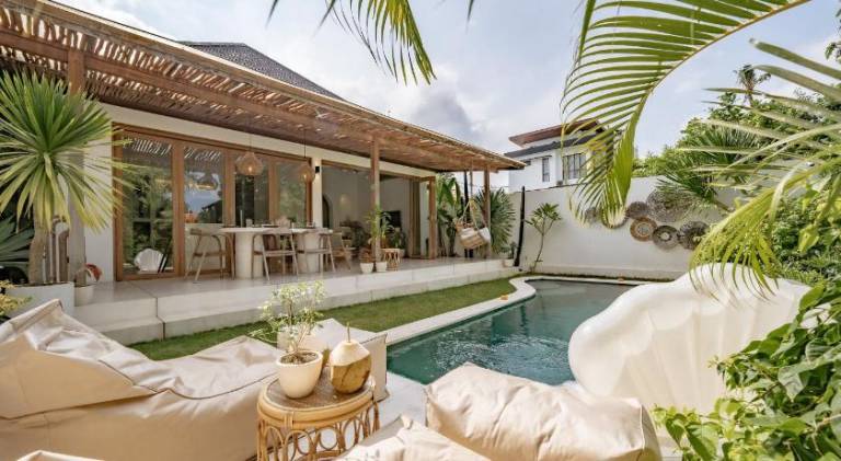 Villa with pool in Bali