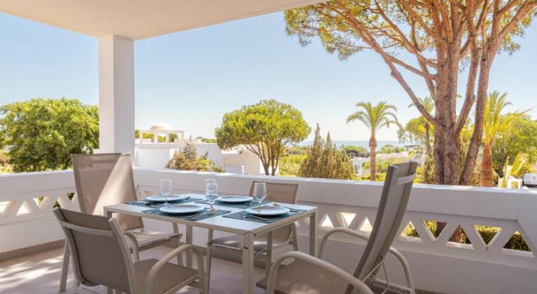 Serviced apartment with garden, sauna & patio in Albufeira