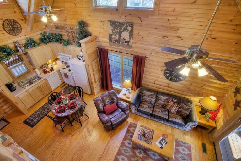 Snuggle Up Cabin by Beyond Expectations with Hot Tub — photo 3