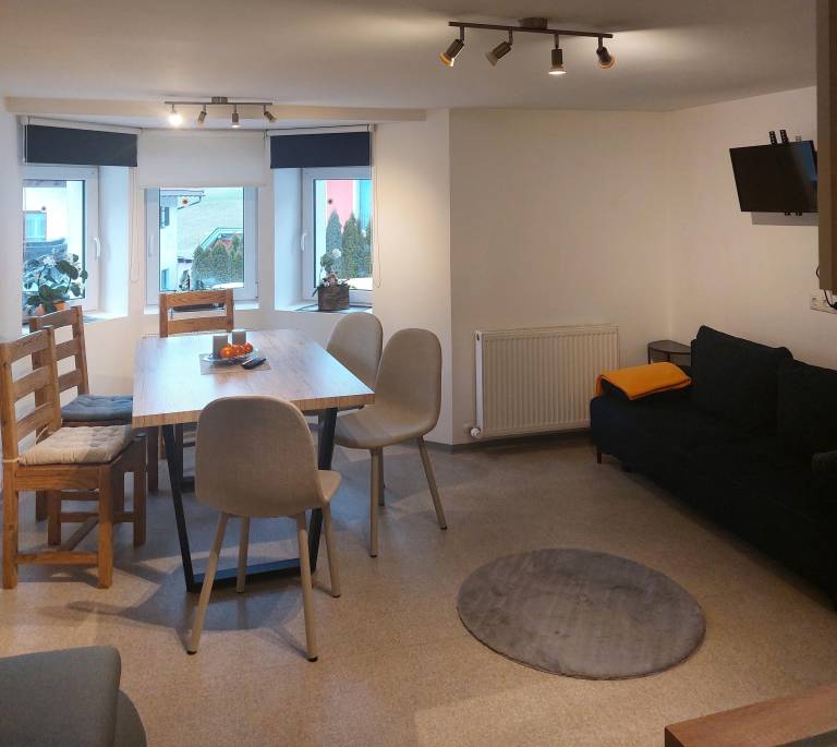 Family-friendly pleasant apartment with patio | Pets are welcome — photo 2