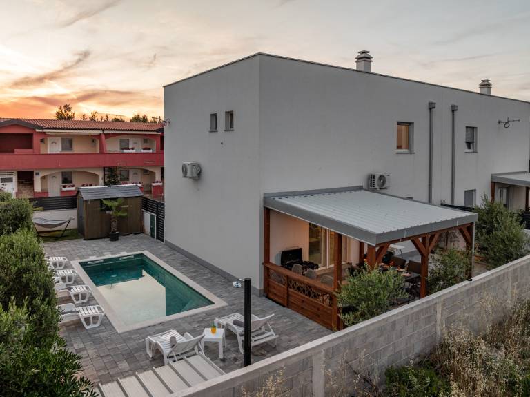 Villa Vir