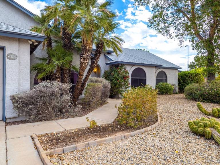 Stunning Royale Glendale