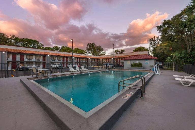 Red Roof Inn Ft Pierce in Fort Pierce, FL