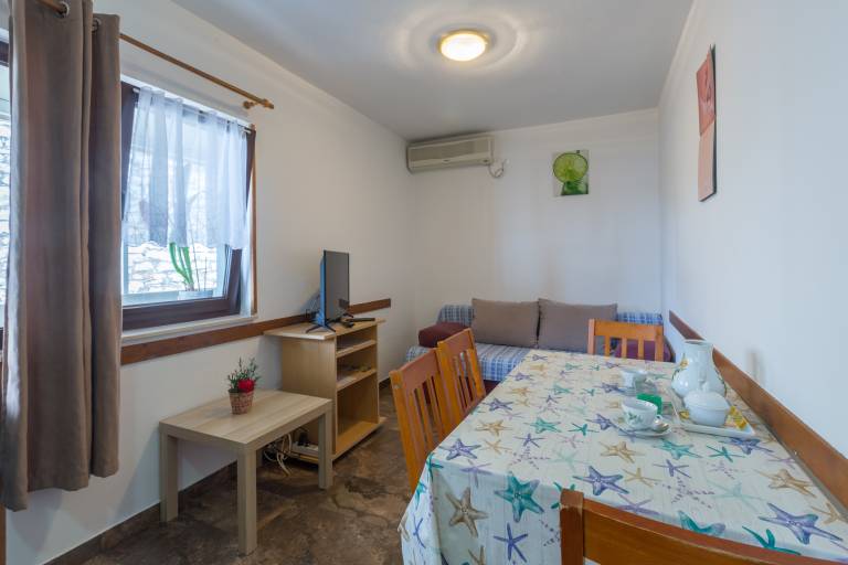 One bedroom apartment near beach Sveti Ivan, Umag (A-7002-a) — photo 2
