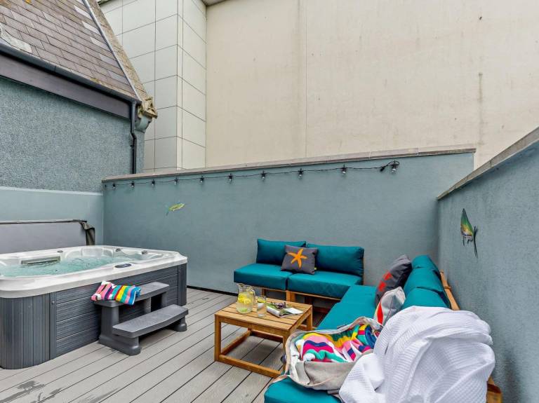 Fully equipped wonderful cottage with jacuzzi & garden | Close to the beach | Pet-friendly in Newquay