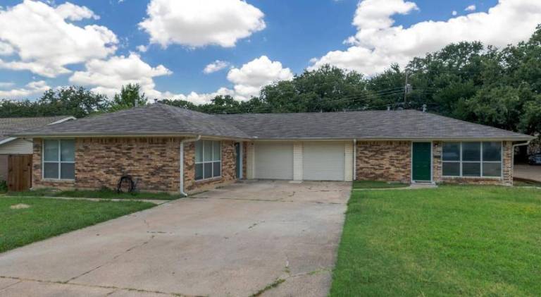 Vacation home with 3 rooms for 6 persons in Bedford, TX