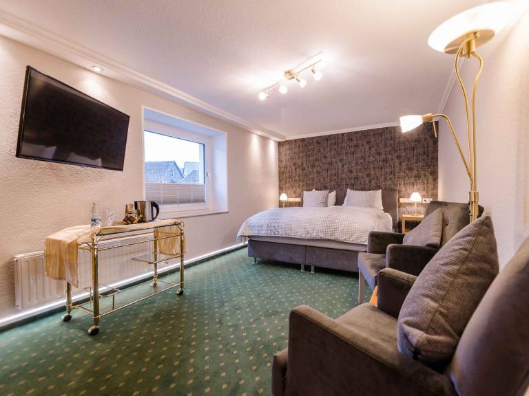 Landhotel und Wandergasthof - Sauerländer Hof, (Eslohe (Sauerland)), LHS 11410 NEU in Eslohe