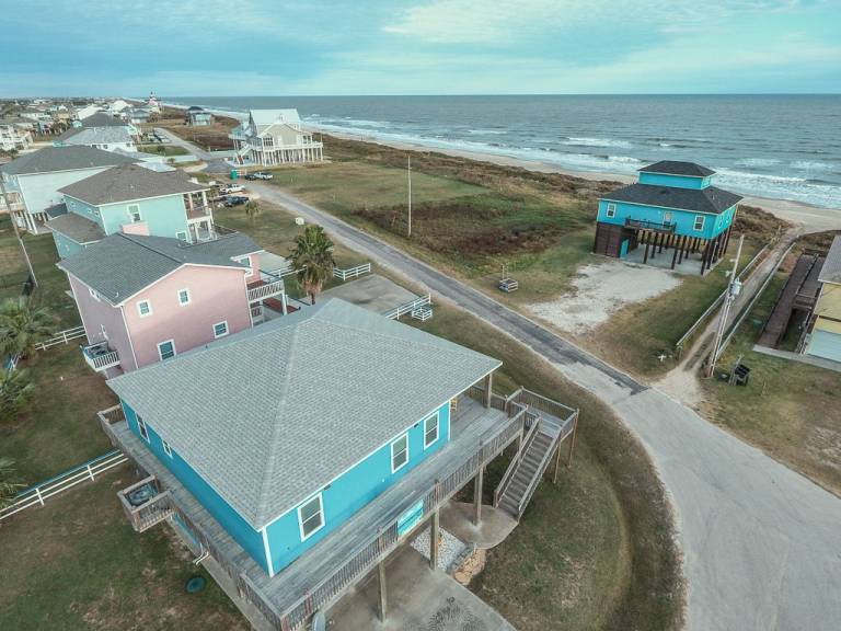 Vacation home with barbecue | Beach view — photo 4