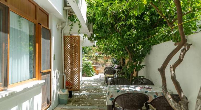 Serviced apartment with garden & terrace | Next to the beach | Pet-friendly — photo 5