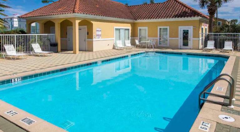 Spacious rental apartment with pool | Dogs allowed — photo 3