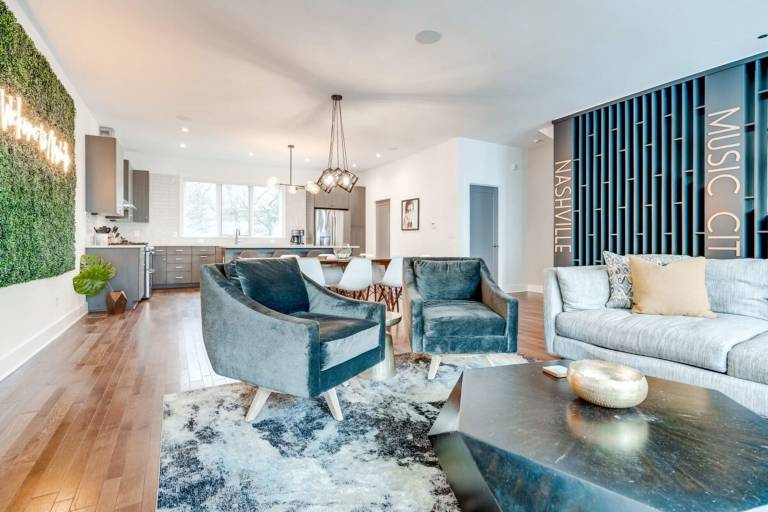 Downtown Luxury 10 Beds Free Parking