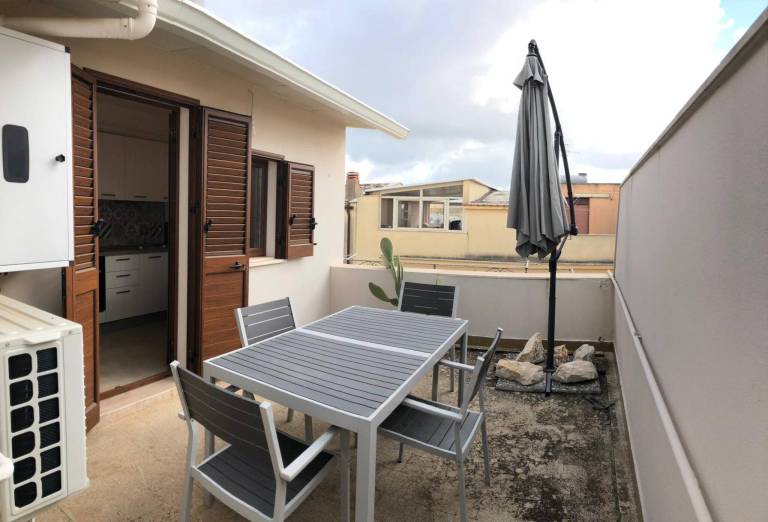Family-friendly pleasant holiday apartment with patio & pool | City view | Pets are welcome — photo 3