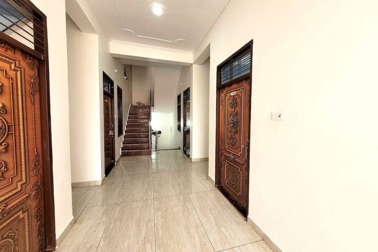 Hotel Ram Ghat Inn