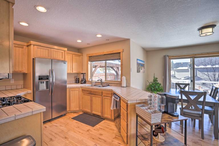 Family-Friendly Oregon Vacation Home w/ Yard — photo 2