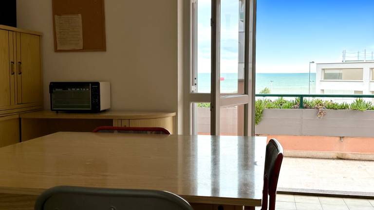 Apartment with terrace & pool — photo 3