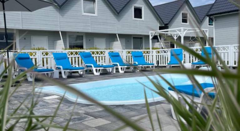 House with BBQ, terrace & pool in Mielno