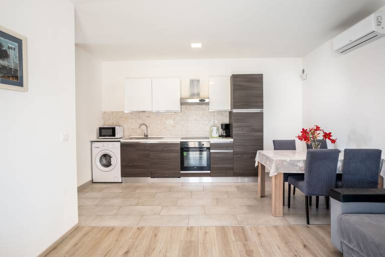 Fully equipped apartment with terrace & barbecue | Sea view | Pet-friendly — photo 4