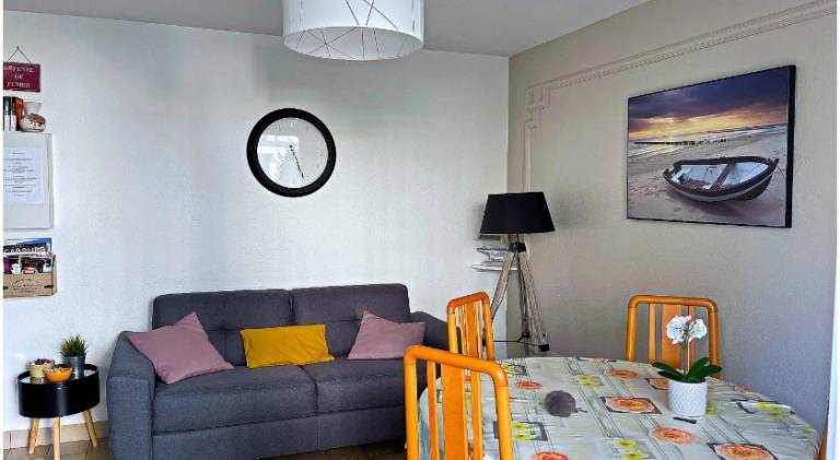 Holiday apartment with 1 room for 4 persons in Cabourg