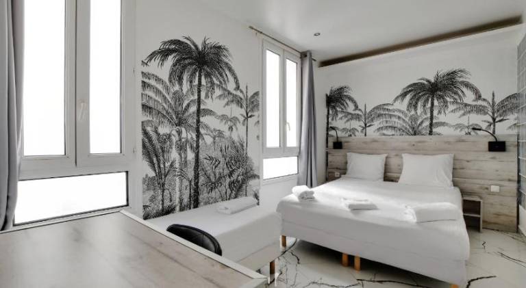 Modern's Hotel in Charenton-le-Pont