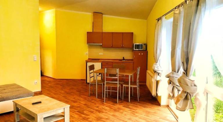 Holiday apartment with yard, terrace & barbeque | Suitable for remote work | Pet-friendly — photo 2