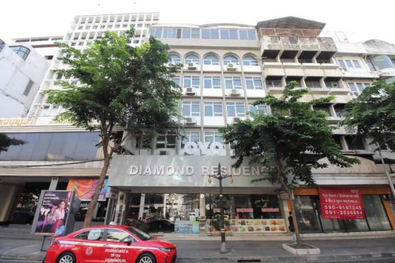 Dancentre Diamond Residence Silom