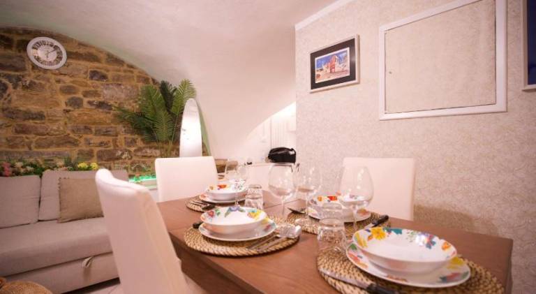 Rental apartment with 1 room for 5 persons — photo 5